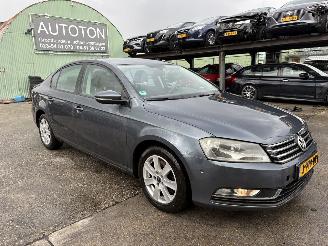 Auto incidentate Volkswagen Passat 1.4 TSI 90KW Bleumotion Sedan Keyless 2011/9