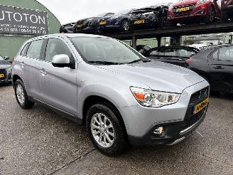 krockskadad bil auto Mitsubishi ASX 1.6 86KW Cleartec Intro Edition Airco 2011/1