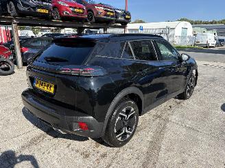 Vaurioauto  passenger cars Peugeot 2008 1.2 Autom. 96KW Allure Clima Navi Led 360 Camera NAP 2023/12