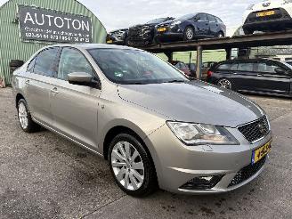 Vaurioauto  passenger cars Seat Toledo 1.2 TSI 77KW Navi Clima Businessline High NAP 2013/11