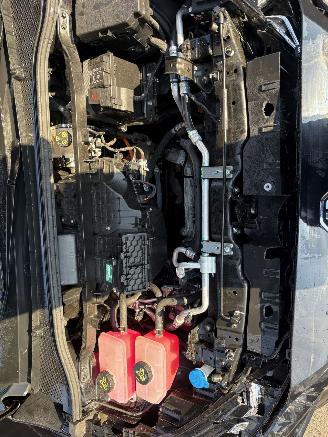 MG MG4 64 kWh 150KW Electric Luxury Navi Clima 360View NAP picture 17