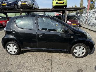 Toyota Aygo 1.0-12V Access 50kW NAP AC picture 2