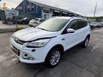 Vaurioauto  passenger cars Ford Kuga 1.5 110KW Titanium Plus Clima Navi Camera 2015/4