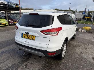 Damaged car Ford Kuga 1.5 110KW Titanium Plus Clima Navi Camera 2015/4