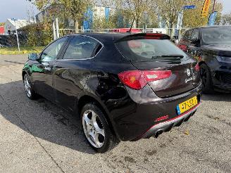 Coche accidentado Alfa Romeo Giulietta 1.6 JTDM 77KW Clima Navi Led Xenon Distinctive NAP 2010/7
