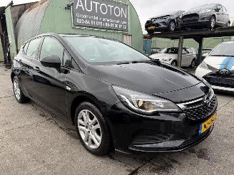 damaged passenger cars Opel Astra 1.0 77KW Clima Led 5-Drs Online Edition NAP 2017/2