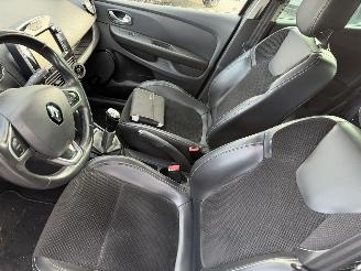 Renault Clio 0.0 TCE 66KW Clima Navi Led 5-drs picture 8