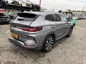 BYD Seal U 1.5 DM-I FWD Comfort Plug-In Hybrid Clima Navi Pano HUD picture 3