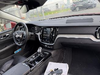 Volvo V-60 2.0 T8 223KW Twin Engine AWD Pano Clima Navi Led Xenon HUD picture 6