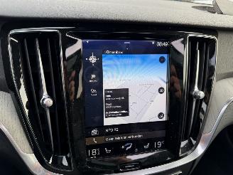 Volvo V-60 2.0 T8 223KW Twin Engine AWD Pano Clima Navi Led Xenon HUD picture 10