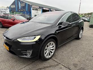 damaged passenger cars Tesla Model X 100D 307KW Clima Navi Pano AWD NAP 2017/11