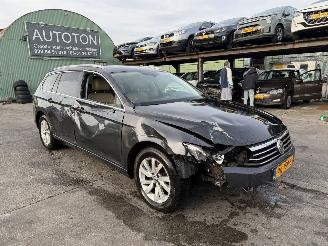 Unfallwagen Volkswagen Passat 1.6 TDI 88KW DSG Clima Navi Comfortline 2018/1