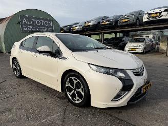 Damaged car Opel Ampera 1.4 Hybrid 111KW Autom. Clima Navi Leer Camera 2013/4