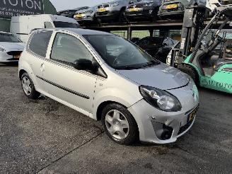 skadebil auto Renault Twingo 1.2-16V 55KW Airco Collection NAP 2011/9