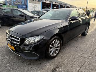 Damaged car Mercedes E-klasse 200D Autom. 118KW Clima Navi Sfeerverlichting Led Xenon 2020/5