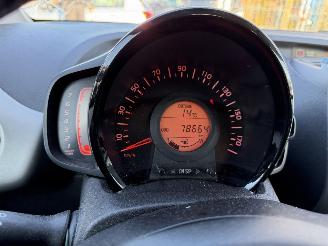 Toyota Aygo 1.0 VVT-I 51KW Airco Led X-Play 5-Drs picture 11