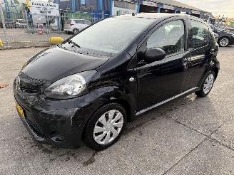 Toyota Aygo 1.0 VVT-I 50KW Airco 5-Drs Now NAP picture 5