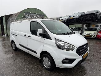 Ford Transit Custom 2.0 TDCI 96KW Clima Led L2H2 Imperiaal NAP picture 1