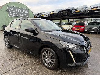 Vaurioauto  passenger cars Peugeot 208 1.2 55KW Clima Navi Led Active Pack 5-Drs NAP 2021/1