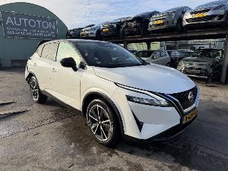 krockskadad bil auto Nissan Qashqai 1.3 MHEV 116KW Autom. Xtronic N-Style 360Camera NAP 2022/8