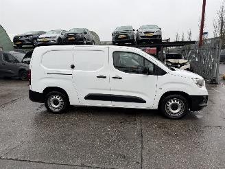 Opel Combo 1.5D 75KW L2H1 Airco Schuifdeur Edition NAP picture 2