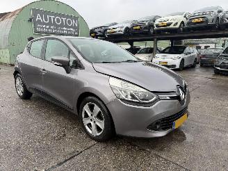 Renault Clio 1.2 88KW Automaat Navi Clima Expression NAP picture 1