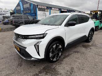 Damaged car Renault Scenic EV60 60kWh 125KW Clima Navi Comfort Range Techno NAP 2024/9