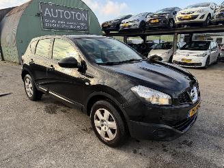 skadebil auto Nissan Qashqai 1.6 86KW Clima Navi Visia 2011/5
