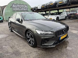 Schadeauto Volvo S-60 2.0 T6 Recharge 253PK Autom. Pano Clima Navi AWD R-Design NAP 2020/11