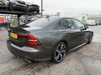 krockskadad bil auto Volvo S-60 2.0 T6 Recharge 253PK Autom. Pano Clima Navi AWD R-Design NAP 2020/11