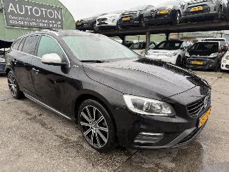 skadebil auto Volvo V-60 2.4 D6 Autom. 162KW Twin Engine Schuifdak Navi Led R-Design NAP 2015/12