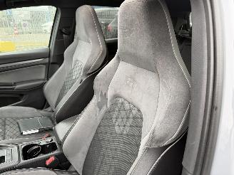 Volkswagen Golf 1.5 TSI 96KW R-Line Pano Clima Navi picture 12