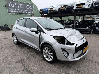 Damaged car Ford Fiesta 1.0 Ecoboost 70KW Clima Navi Titanium NAP 2020/3