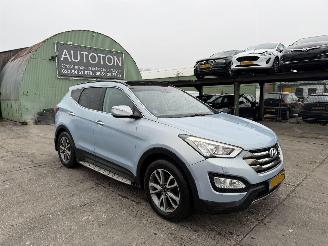 Coche accidentado Hyundai Santa Fe 2.4i GDI 141KW Pano Clima Navi Led Xenon Camera Business Edition NAP 2013/9