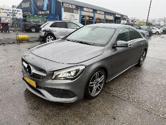 skadebil auto Mercedes Cla-klasse 180 90KW Autom. Clima Navi Led Xenon AMG Upgrade Edition Camera NAP 2018/8