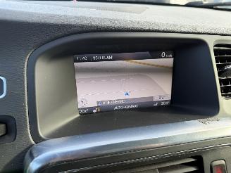 Volvo V-60 2.4 D6 AWD PHEV Autom. Clima Navi Schuifdak Summum Camera picture 10