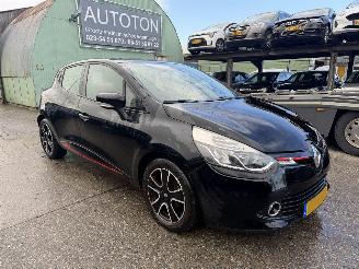 skadebil auto Renault Clio 0.9 TCE 66KW Navi Airco Led Expression 5-Drs NAP 2013/6