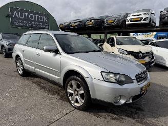 damaged passenger cars Subaru Outback 2.5i Autom. 4WD Clima 121KW 2006/2
