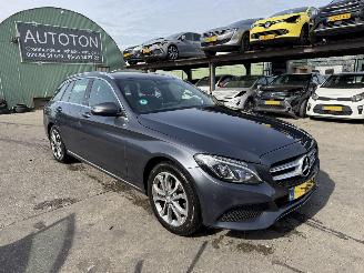uszkodzony samochody osobowe Mercedes C-klasse 350e Hybrid 155KW Autom. Clima Navi Led Xenon Burmester 2015/12