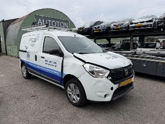 uszkodzony samochody ciężarowe Dacia Dokker 1.5 DCI 66KW Navi Airco Solid Imperiaal NAP 2020/2