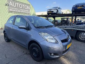Coche accidentado Toyota Yaris 1.3 VVTi 74KW Automaat Clima Aspiration NAP 2010/6