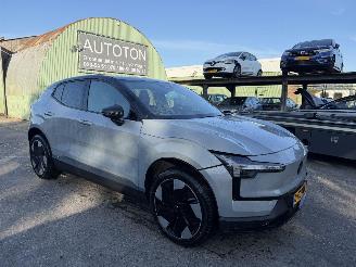 skadebil auto Volvo EX30 69 kWh 200KW Single Motor Extended Range Plus Clima Navi Led NAP 2024/3