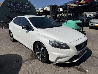 skadebil auto Volvo V-40 2.0 D2 88KW R-Design Xenon Clima Navi Business NAP 2015/8