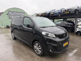 Schade bestelwagen Peugeot Expert 2.0 BlueHDI 90KW Clima Navi Led Premium Pack 231S 2018/12