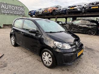 Schadeauto Volkswagen Up! 1.0 48KW Airco Camera 5-Deurs NAP 2021/9