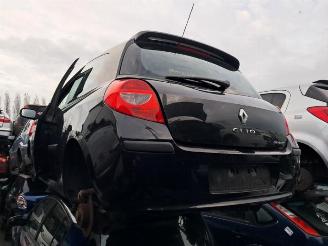 Uttjänta bilar auto Renault Clio Clio III (BR/CR), Hatchback, 2005 / 2014 1.6 16V 2006/1
