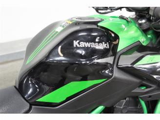 Kawasaki Z 650 rijdbare schade picture 5