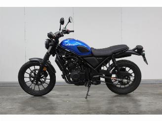 krockskadad bil motor Honda  CL 500 ABS 2.750 km 2025/0