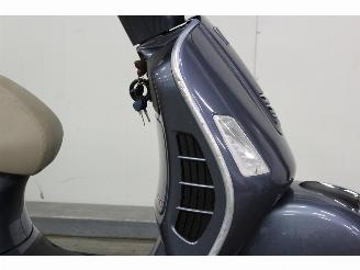 Vespa  GTS picture 9