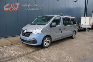 Auto da rottamare Renault Trafic Trafic Passenger (1JL/2JL/3JL/4JL), Bus, 2014 1.6 dCi 115 2015/6